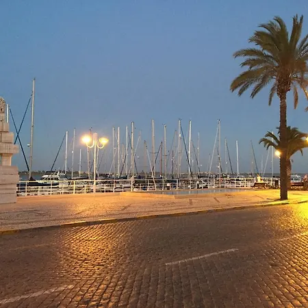 Marina Apts. Real *